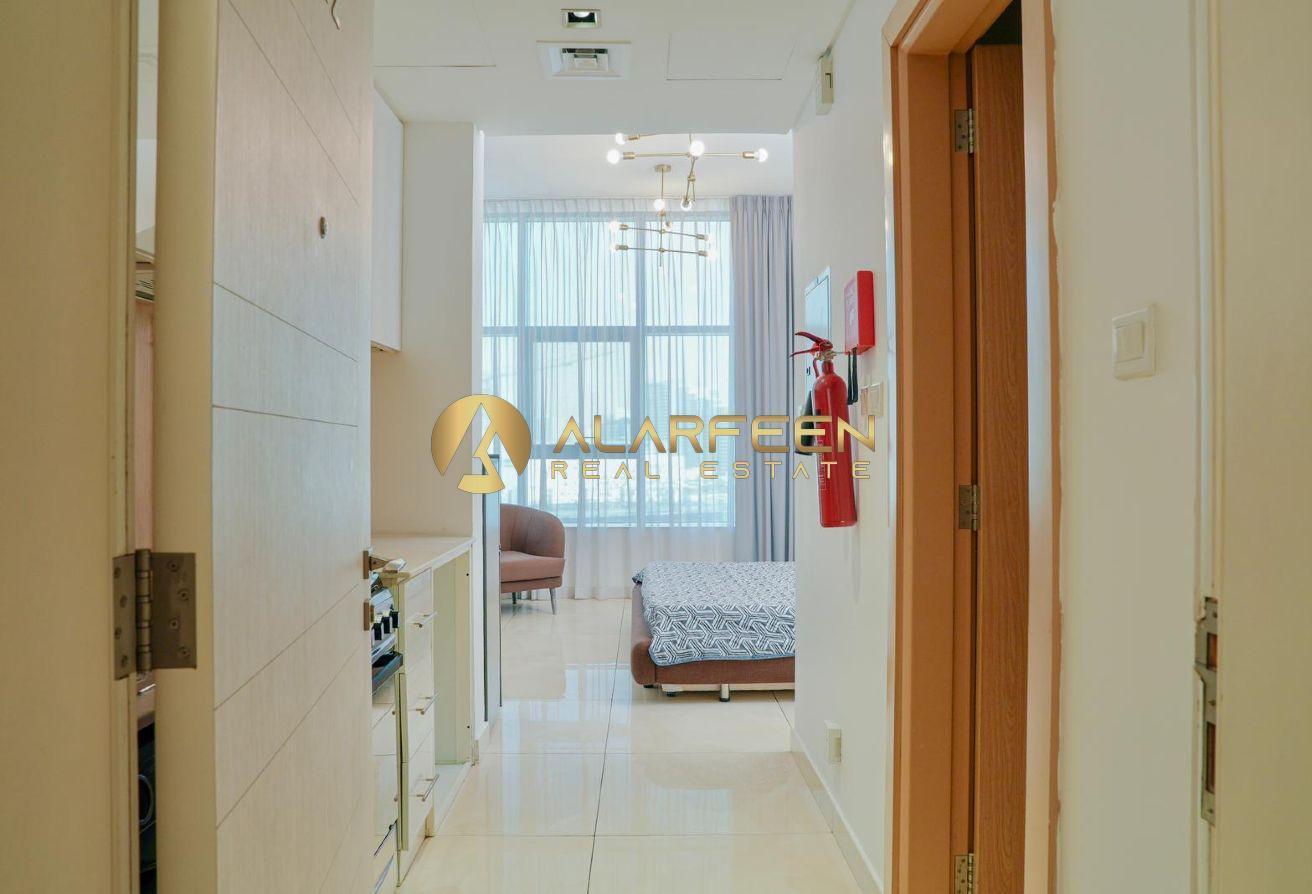 Studio | Best Amenities | Road View | Book Now photo 2