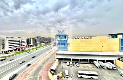Apartment - 1 Bedroom - 2 Bathrooms for rent in Muwailih Building - Muwaileh - Sharjah