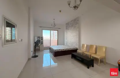 شقة - 1 حمام للايجار في مساكن النخبة رقم 1 - مساكن النخبة الرياضية - مدينة دبي الرياضية - دبي