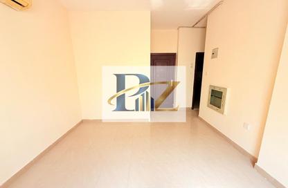 Apartment - 1 - 1 for rent in Fire Station Road - Muwaileh - Sharjah