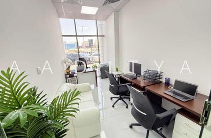 Office Space - Studio - 1 Bathroom for rent in Red Avenue - Al Garhoud - Dubai