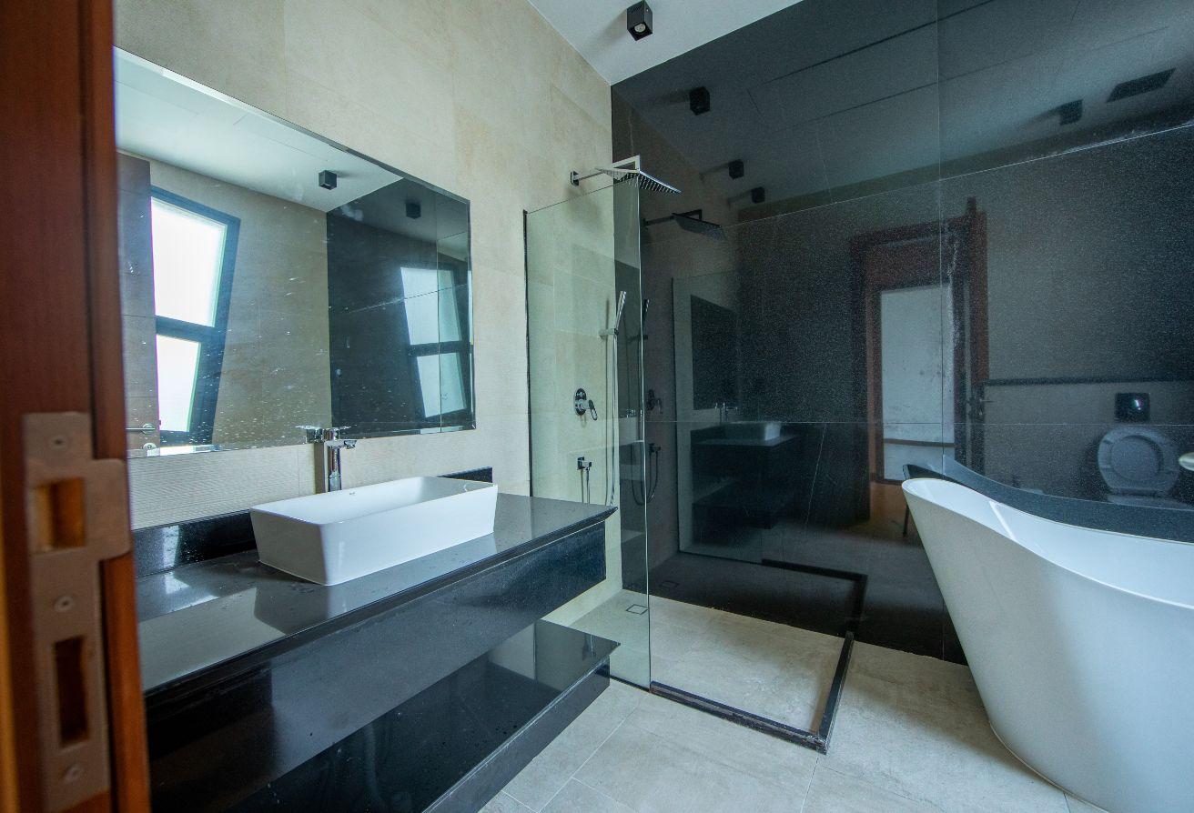Upgraded Designer Triplex | Rare Availability photo 10