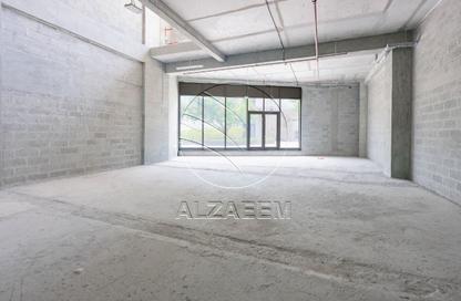 Retail - Studio - 1 for rent in Khalidiya Centre - Cornich Al Khalidiya - Al Khalidiya - Abu Dhabi