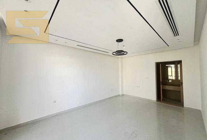 72315428 - Property Image 2