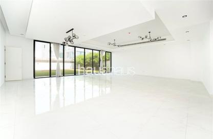 Villa - 5 Bedrooms - 6 Bathrooms for sale in District 7 - Jumeirah Park - Dubai