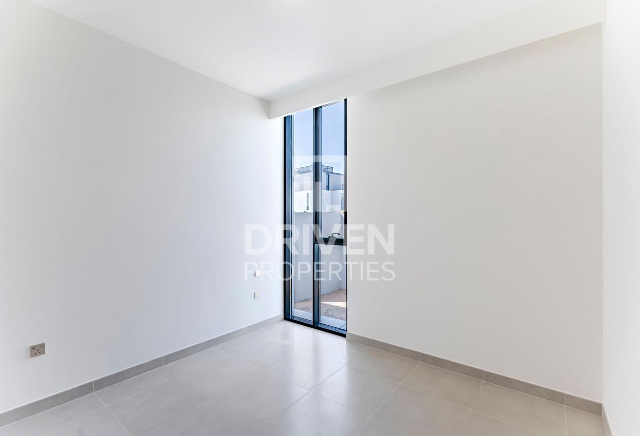 Elite Community | Iconic Design | Prime Amenities photo 4