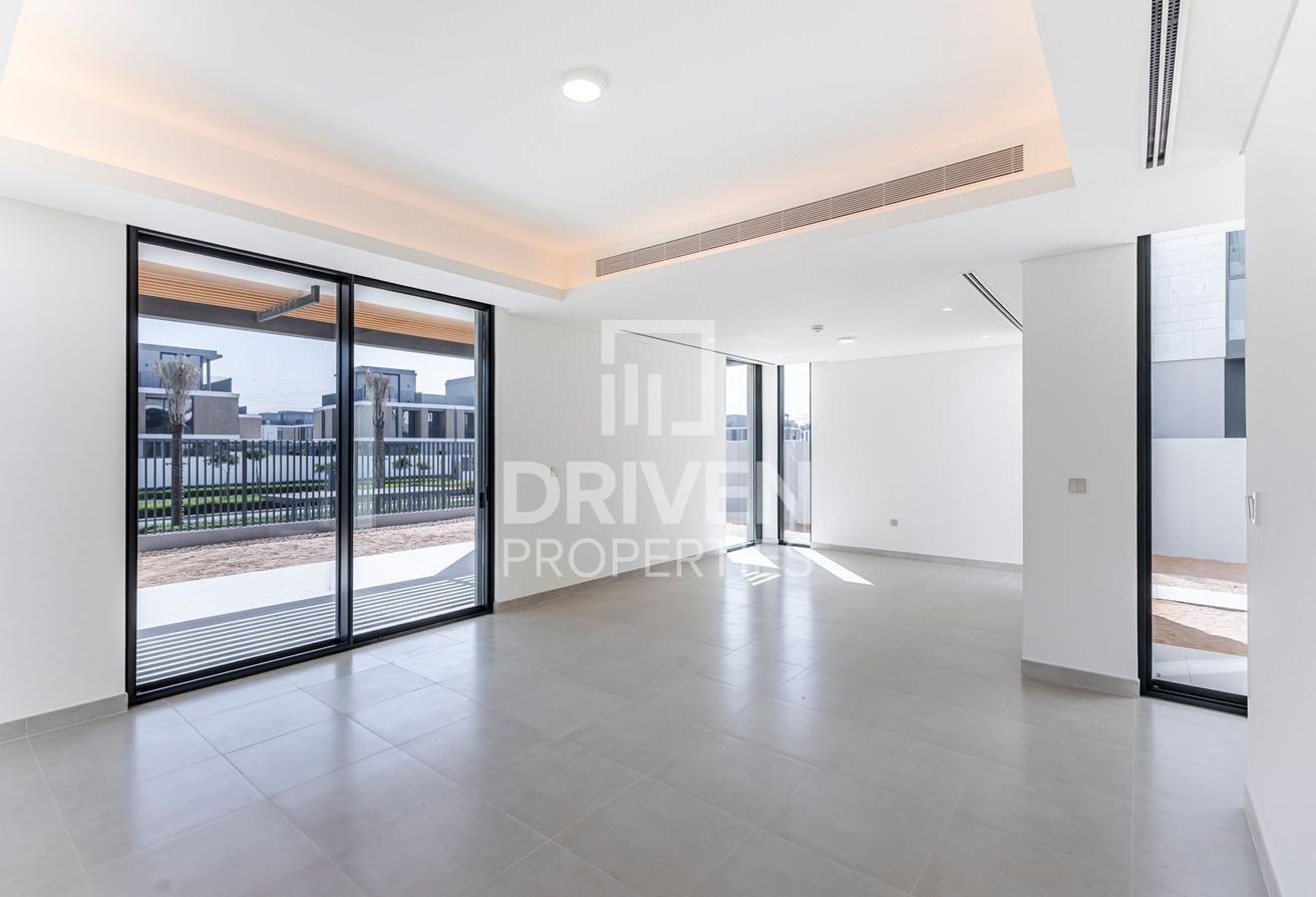 Elite Community | Iconic Design | Prime Amenities photo 2