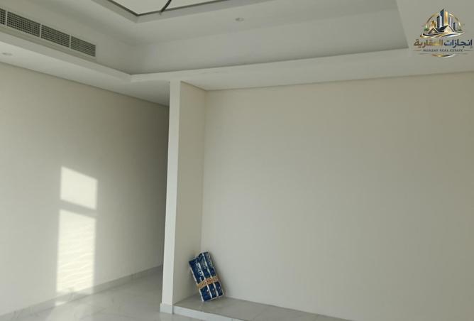 93137301 - Property Image 3