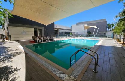 Villa - 4 - 5 for rent in Umm Suqeim 3 Villas - Umm Suqeim 3 - Umm Suqeim - Dubai