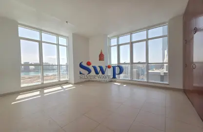 Apartment - 3 Bedrooms - 4 Bathrooms for rent in Al Aryam Tower - Tourist Club Area - Abu Dhabi