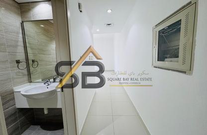 Apartment - 1 Bedroom - 2 Bathrooms for rent in Dilan Tower - Culture Village - Dubai