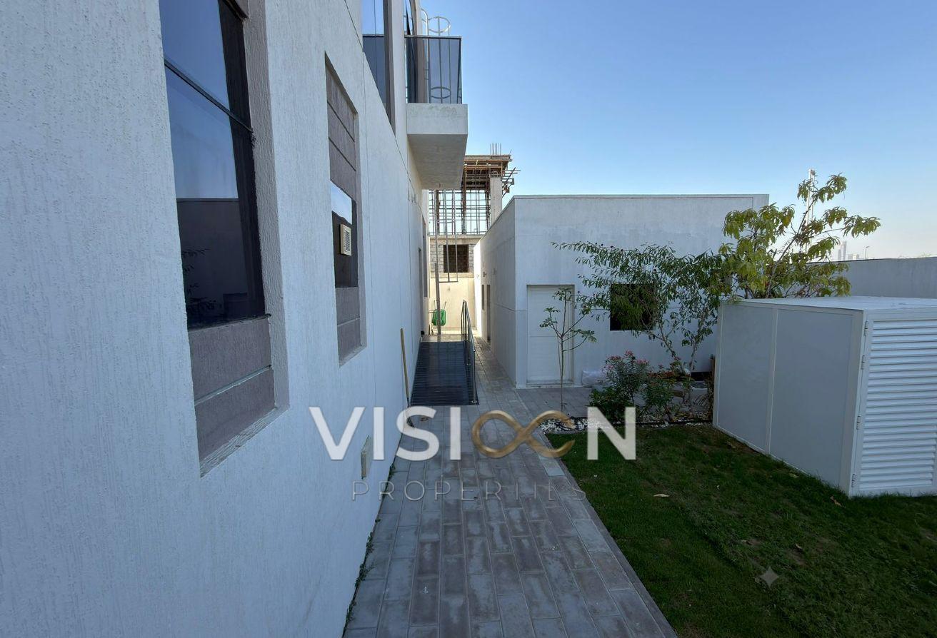 Modern Villa | Private Pool And Garden photo 5