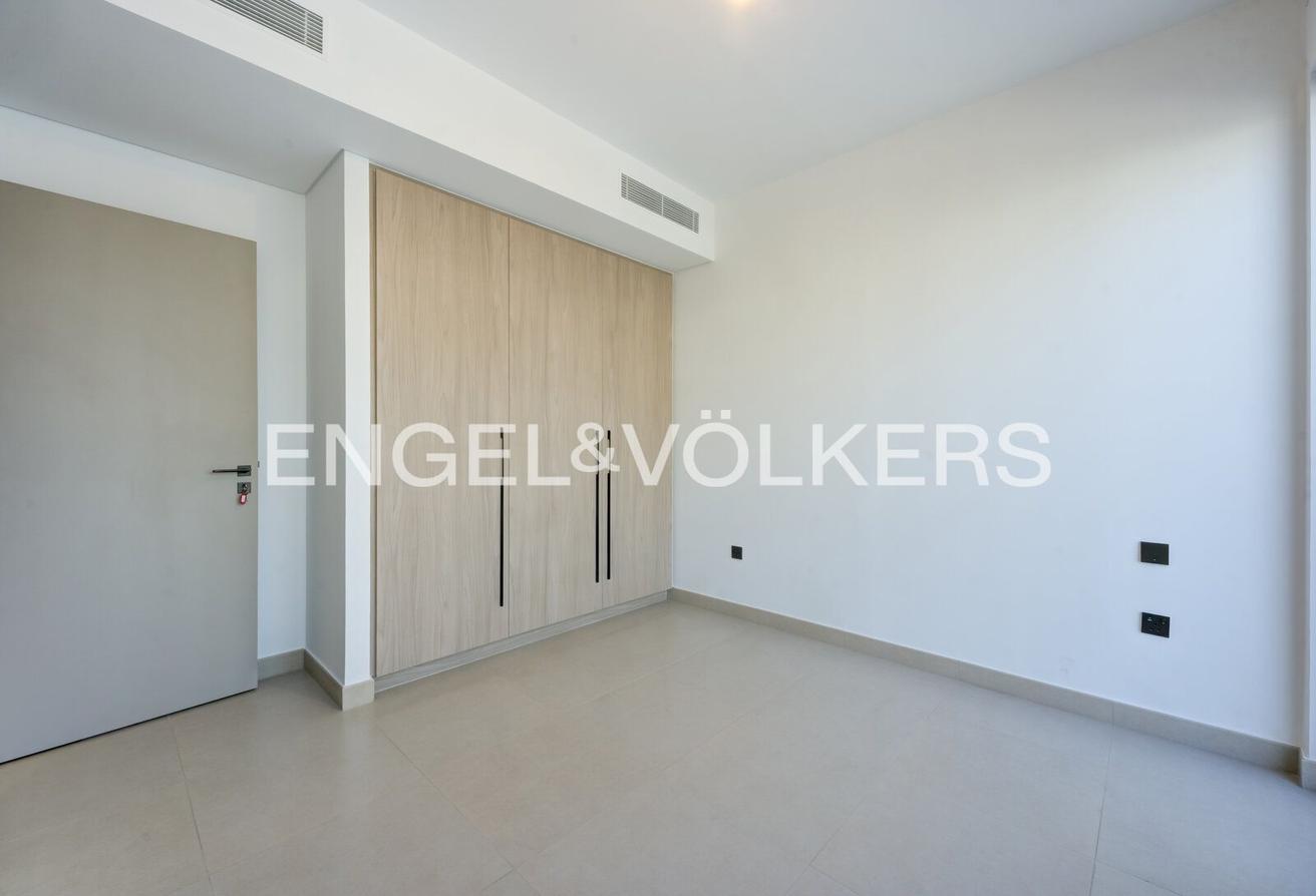 Green Community | Best Price | Close to Pool photo 11