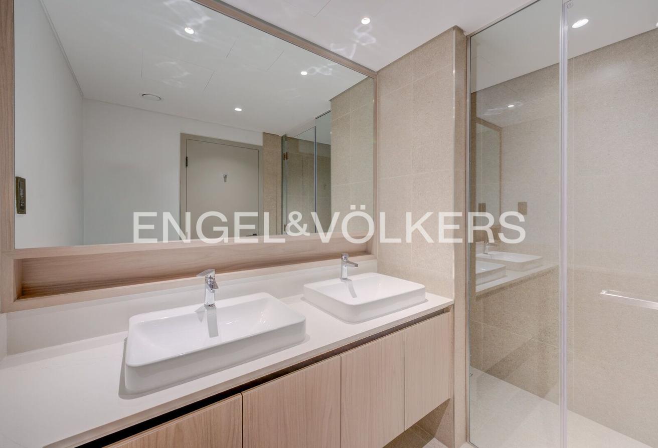Green Community | Best Price | Close to Pool photo 16