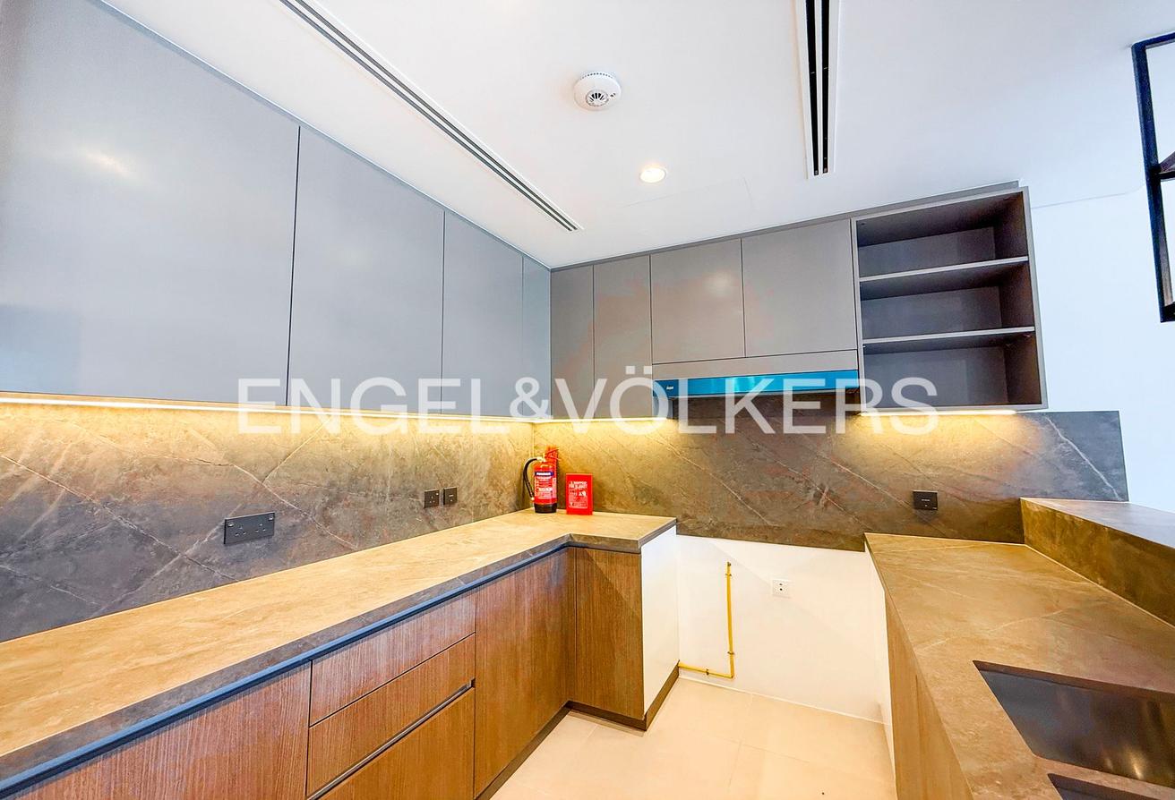 Green Community | Best Price | Close to Pool photo 5