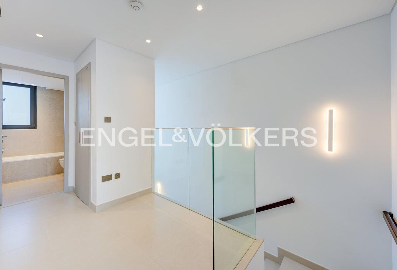Green Community | Best Price | Close to Pool photo 12