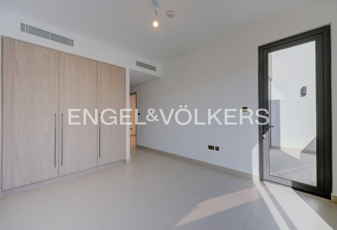 Green Community | Best Price | Close to Pool photo 13