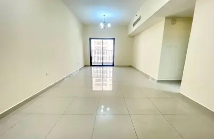 شقة - 2 غرف نوم - 3 حمامات للايجار في ند الحمر - دبي