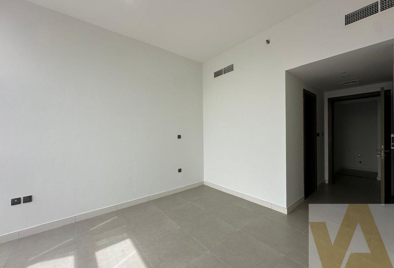 Elegant 2 BHK Flat | High Floor | Panoramic View photo 12