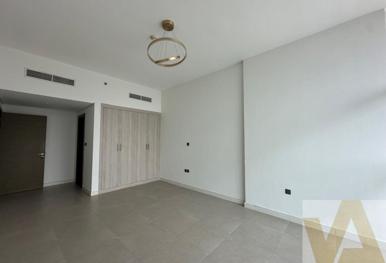 Elegant 2 BHK Flat | High Floor | Panoramic View photo 14
