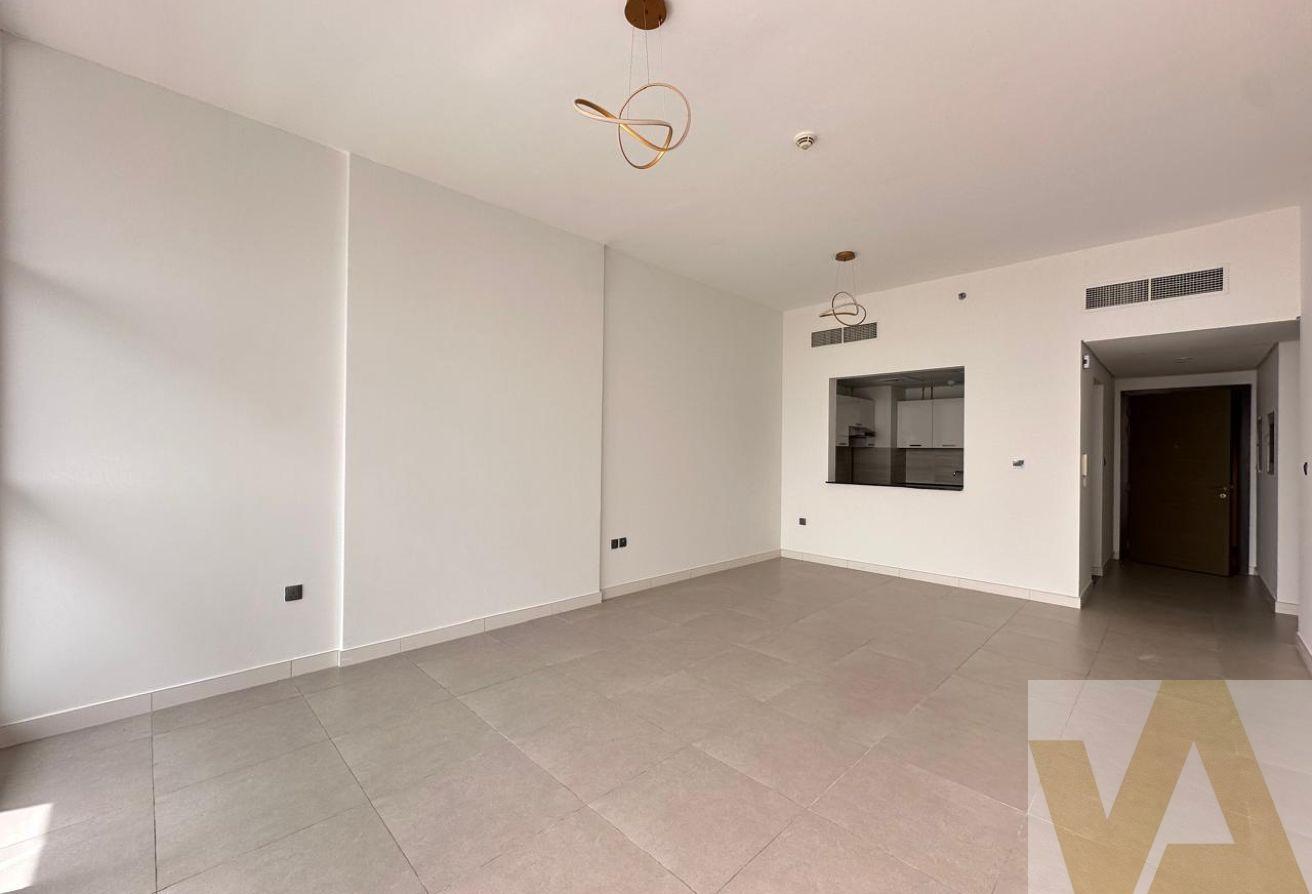Elegant 2 BHK Flat | High Floor | Panoramic View photo 7