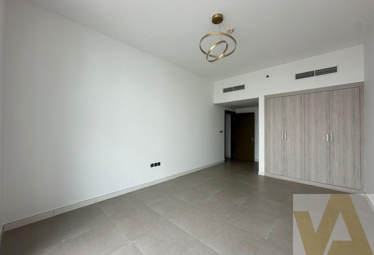Elegant 2 BHK Flat | High Floor | Panoramic View photo 13