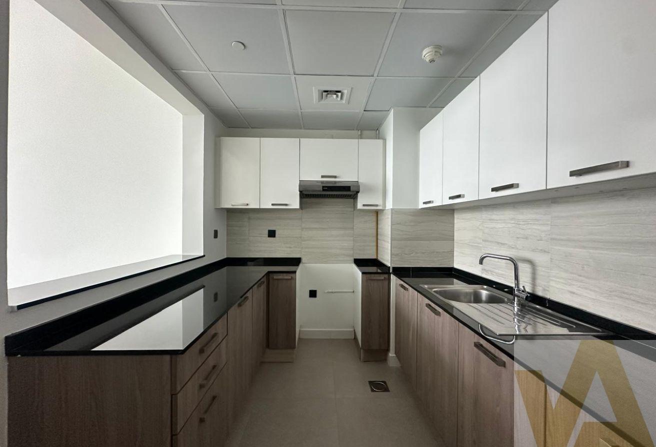 Elegant 2 BHK Flat | High Floor | Panoramic View photo 4