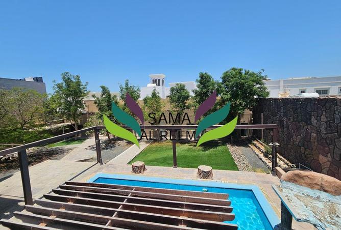 98270211 - Property Image 3