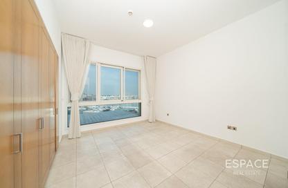 Apartment - 3 Bedrooms - 4 Bathrooms for rent in Marina Residences 5 - Marina Residences - Palm Jumeirah - Dubai