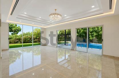 Villa - 5 Bedrooms - 5 Bathrooms for rent in Meadows 5 - Meadows - Dubai