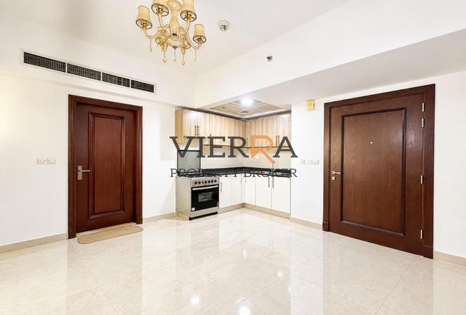 Sophisticated Home | Superb Connectivity | Rented