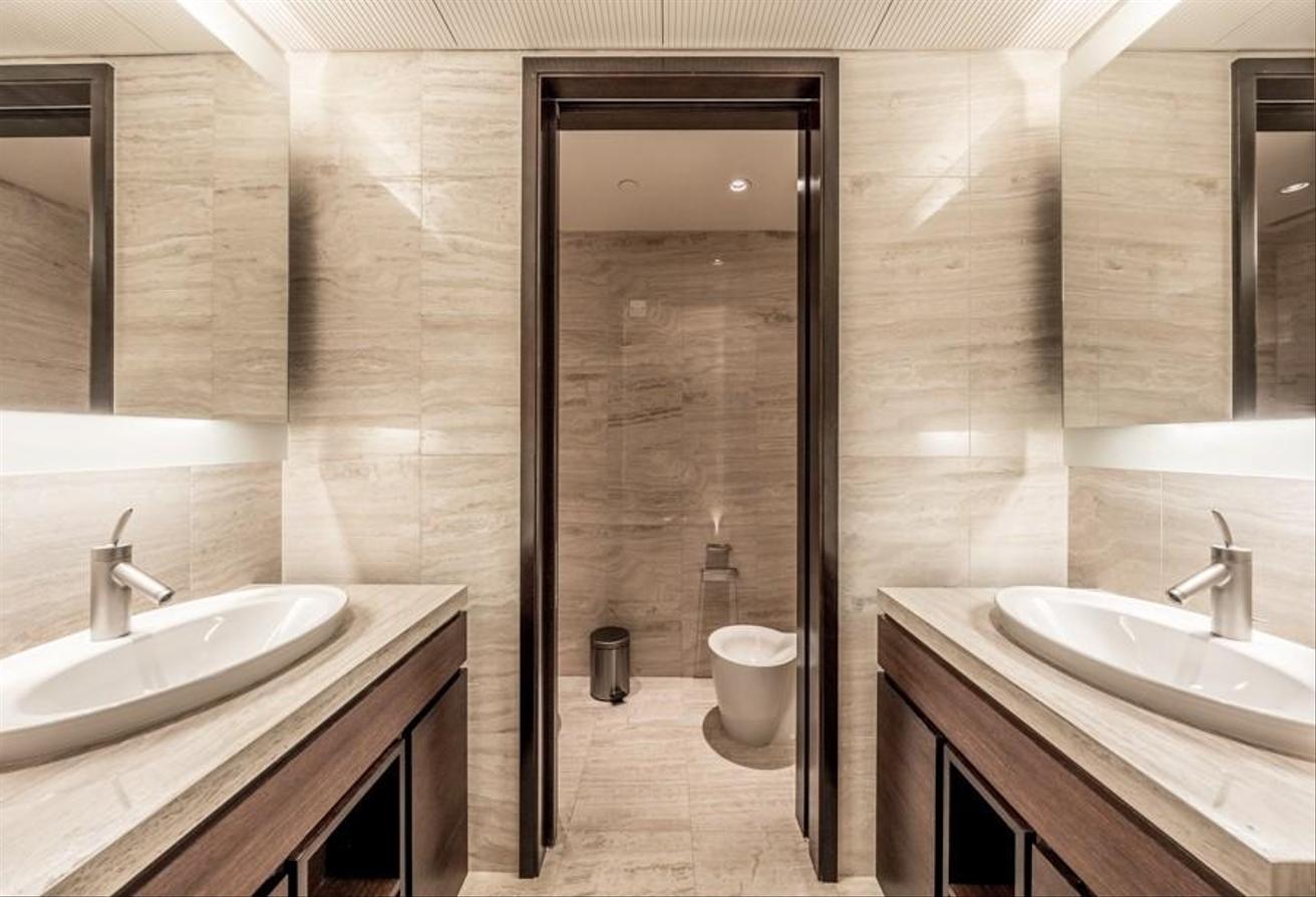 Exclusive | Renovated | Furnished photo 15
