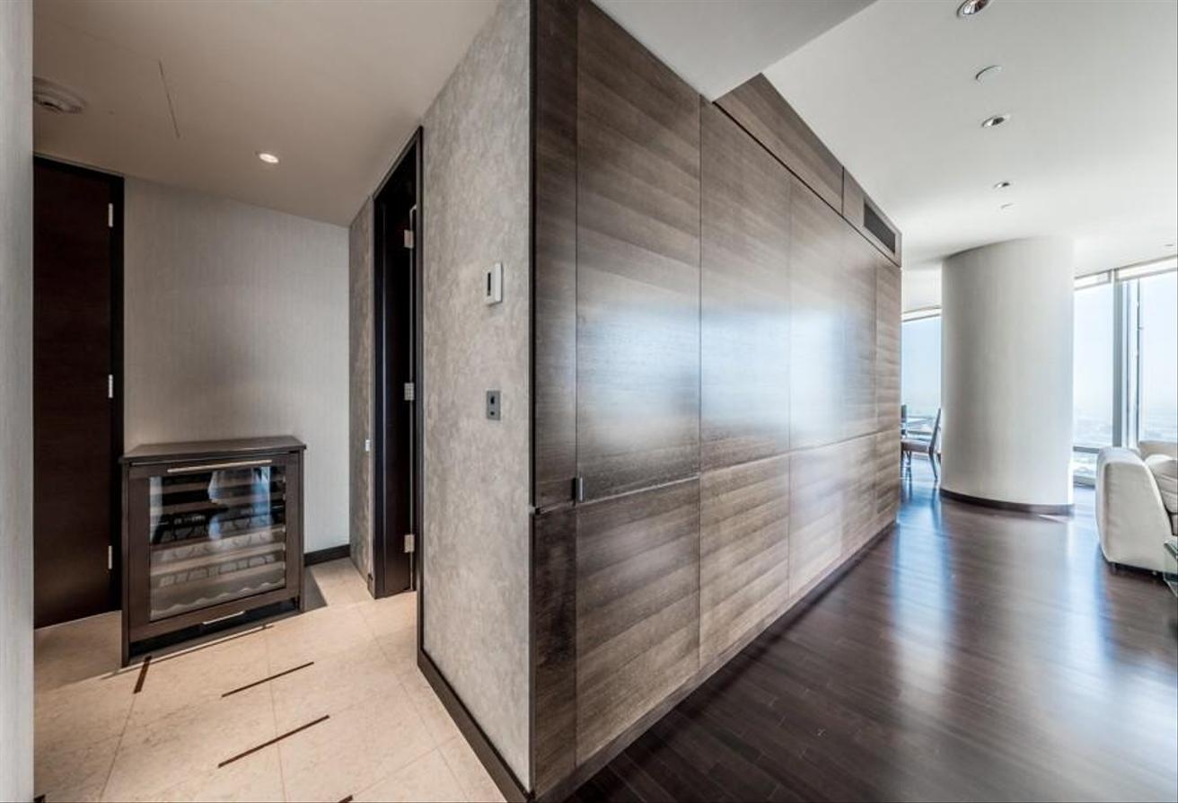Exclusive | Renovated | Furnished photo 18