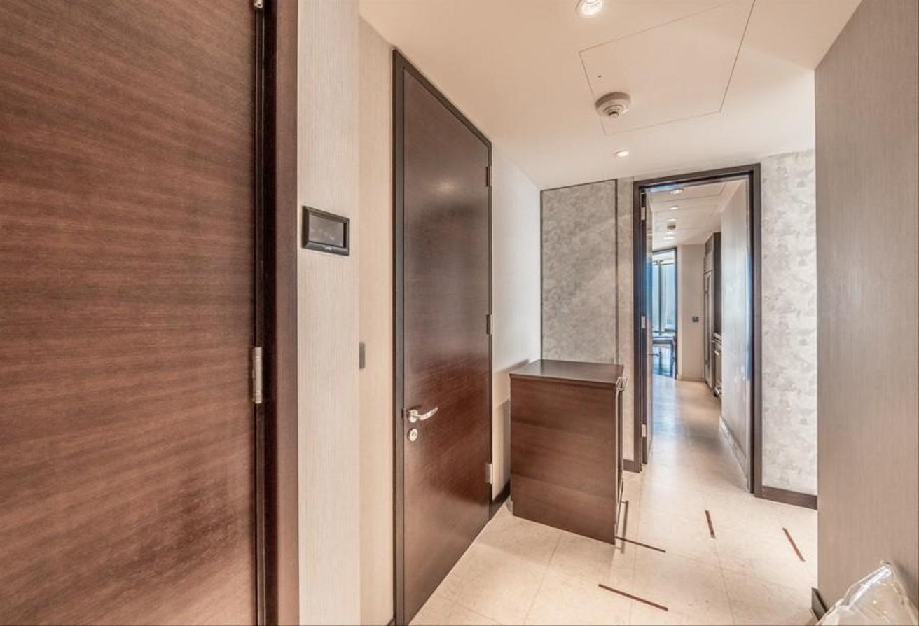Exclusive | Renovated | Furnished photo 29