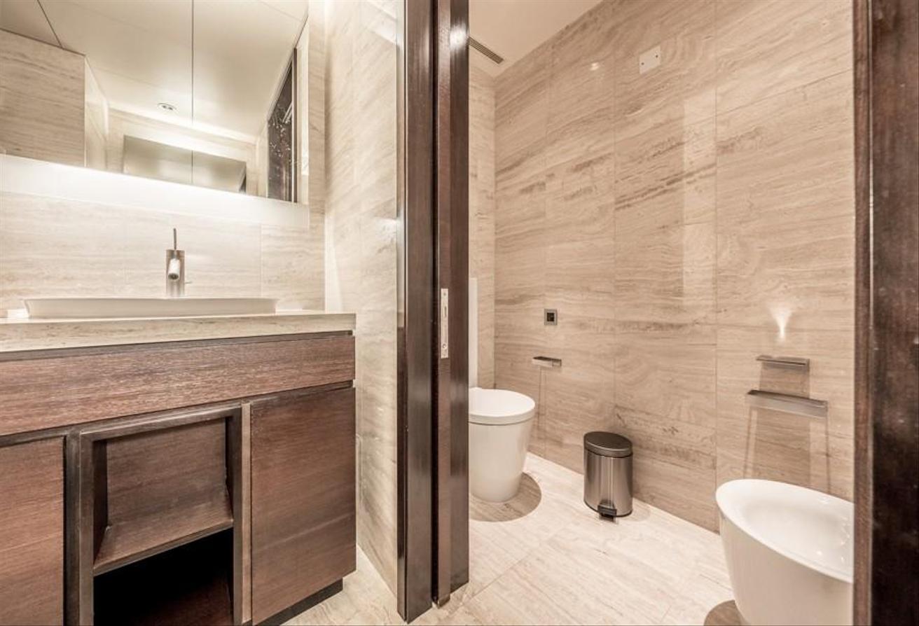 Exclusive | Renovated | Furnished photo 16