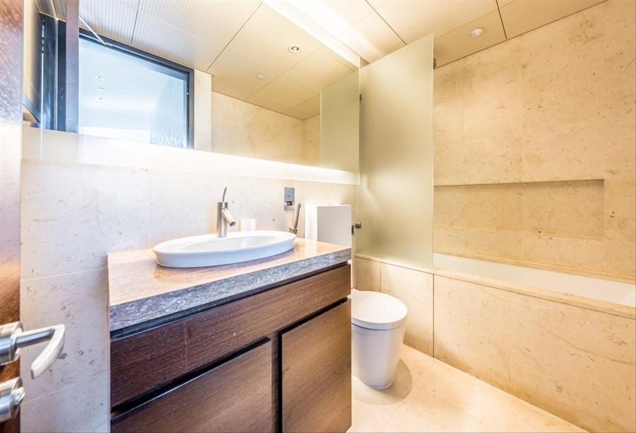 Exclusive | Renovated | Furnished photo 24