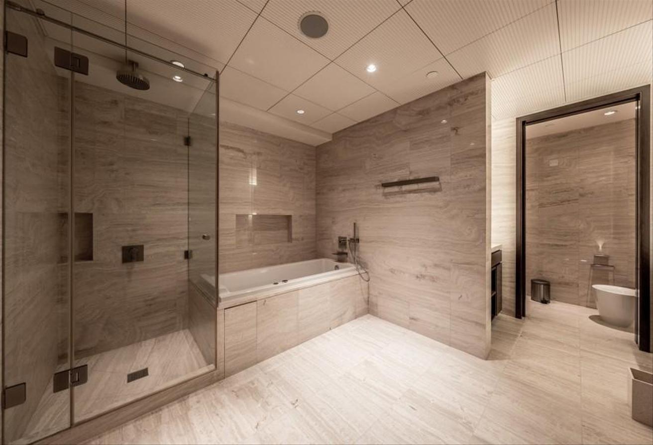 Exclusive | Renovated | Furnished photo 14