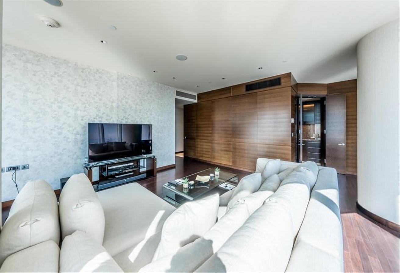 Exclusive | Renovated | Furnished photo 4