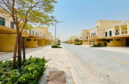 Townhouse - 4 - 3 for rent in Malta - Damac Lagoons - Dubai
