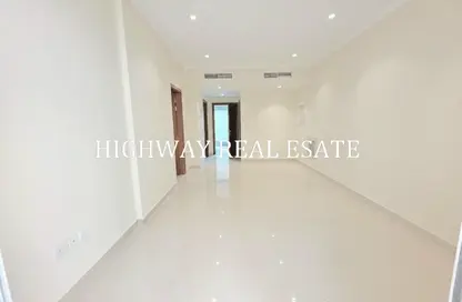 Apartment - 1 Bedroom - 2 Bathrooms for rent in Muwailih Building - Muwaileh - Sharjah