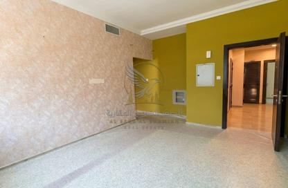 Apartment - 1 Bedroom - 2 Bathrooms for rent in Al Nabaa Building - Al Naba'ah - Al Sharq - Sharjah