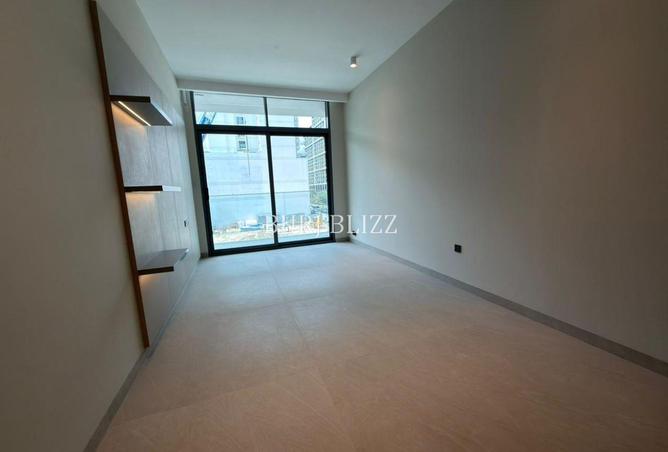 Smartly Designed | Brand New | Semi-Furnished photo 2