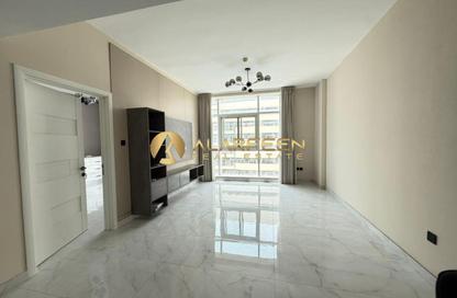 Apartment - 1 - 2 for rent in Royal Residence 2 - Royal Residence - Dubai Sports City - Dubai