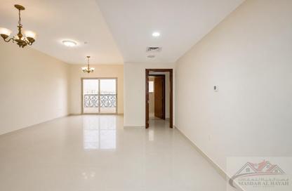 Apartment - 1 Bedroom - 2 Bathrooms for rent in Muwaileh 29 Building - Muwaileh - Sharjah