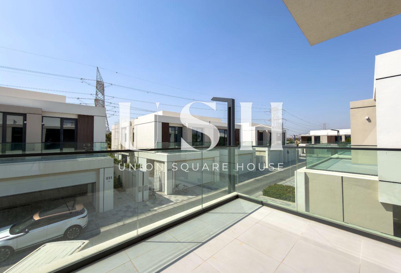 Fully Furnished | Private Backyard | Luxury Villa photo 25