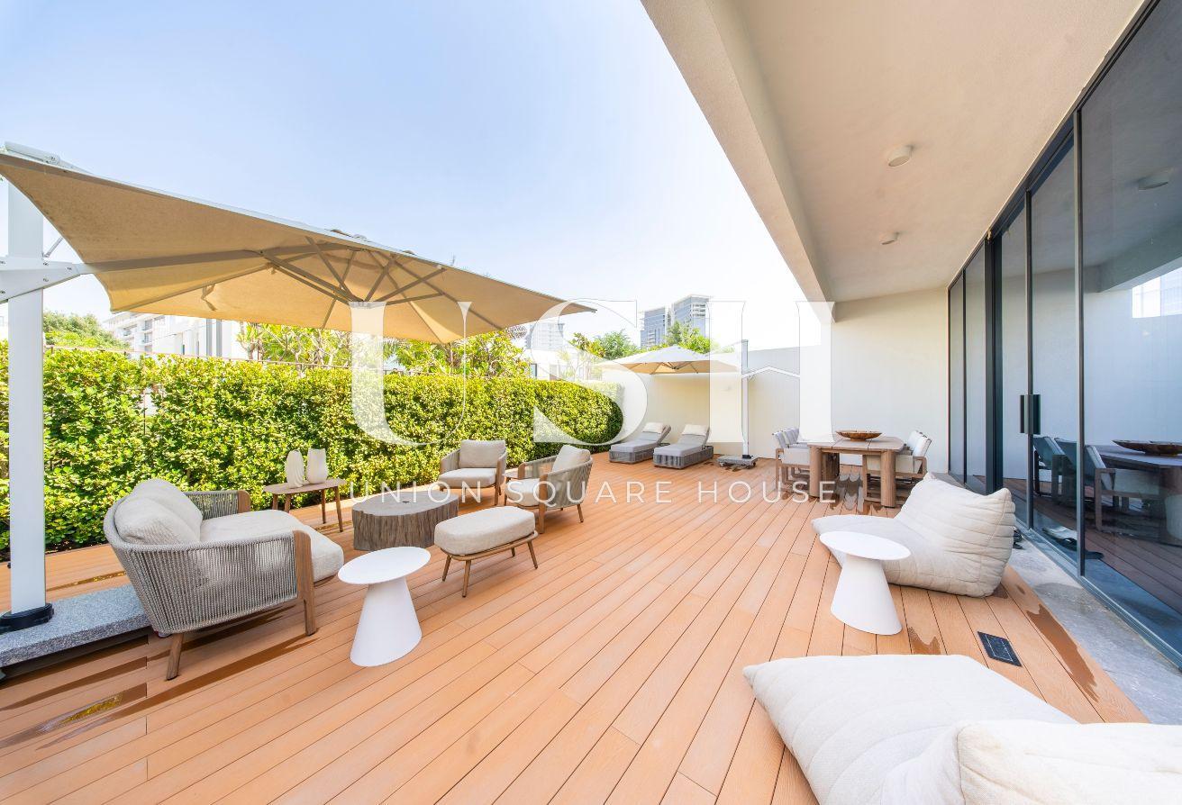 Fully Furnished | Private Backyard | Luxury Villa photo 10