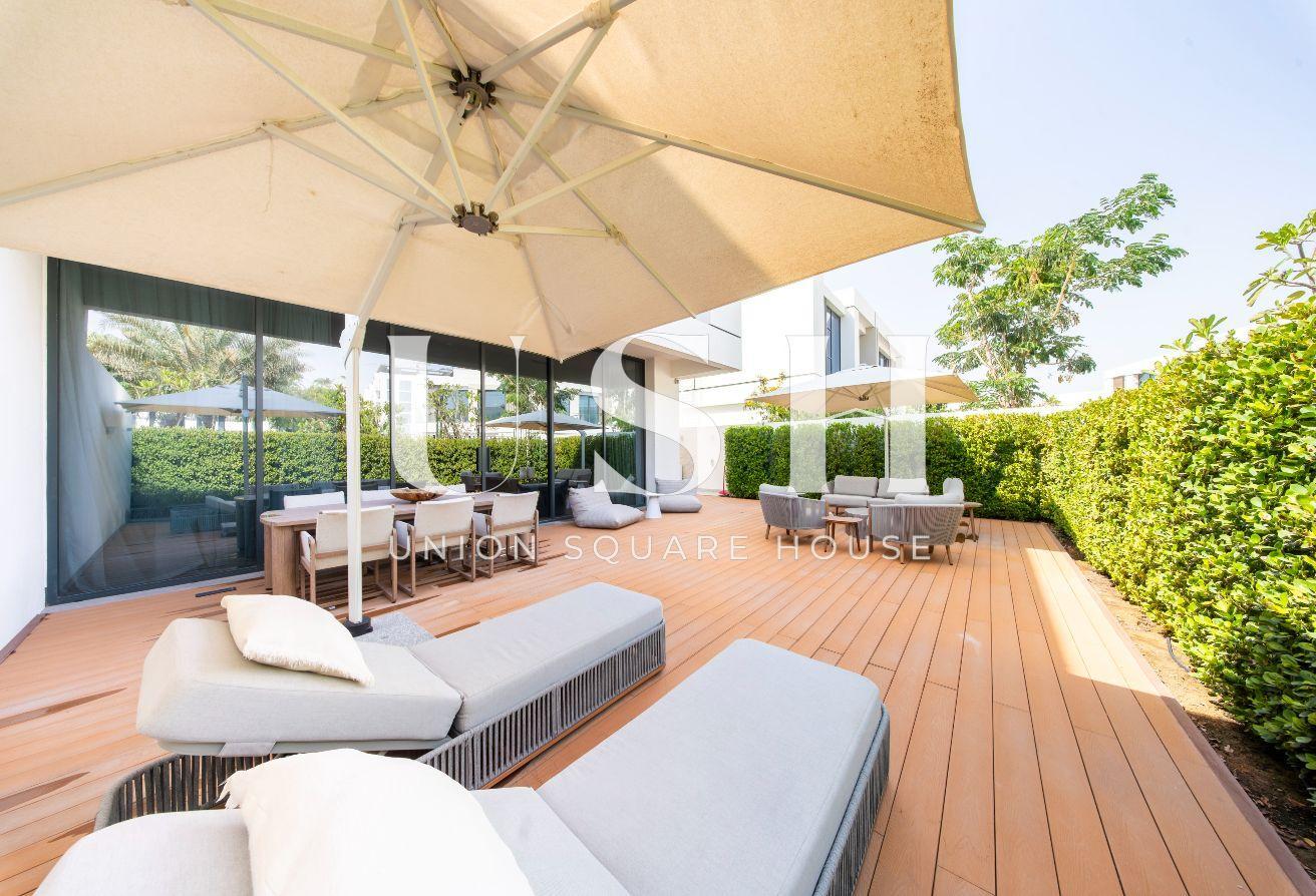 Fully Furnished | Private Backyard | Luxury Villa photo 9