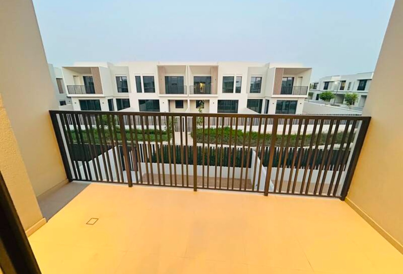 BRAND NEW 3BR + MAID | VASTU | PARK & POOL gallery image