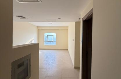 Apartment - 1 - 2 for rent in Corniche Tower - Ajman Corniche Road - Ajman Apartment - 1 - 2 for rent in Corniche Tower - Ajman Corniche Road - Ajman
