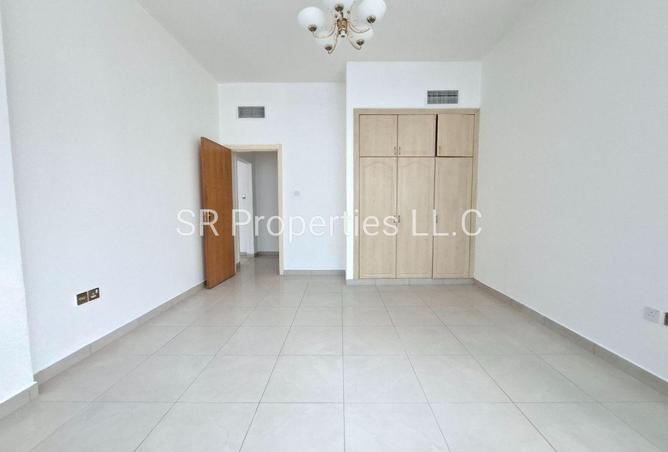 75402229 - Property Image 2